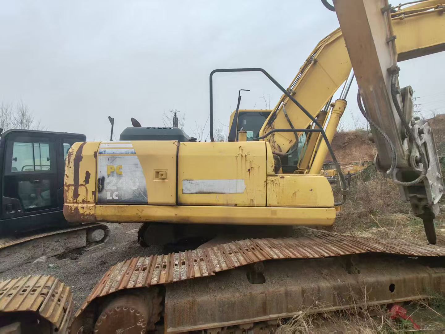 Buy Komatsu PC240LC-8 Used Excavator / 2