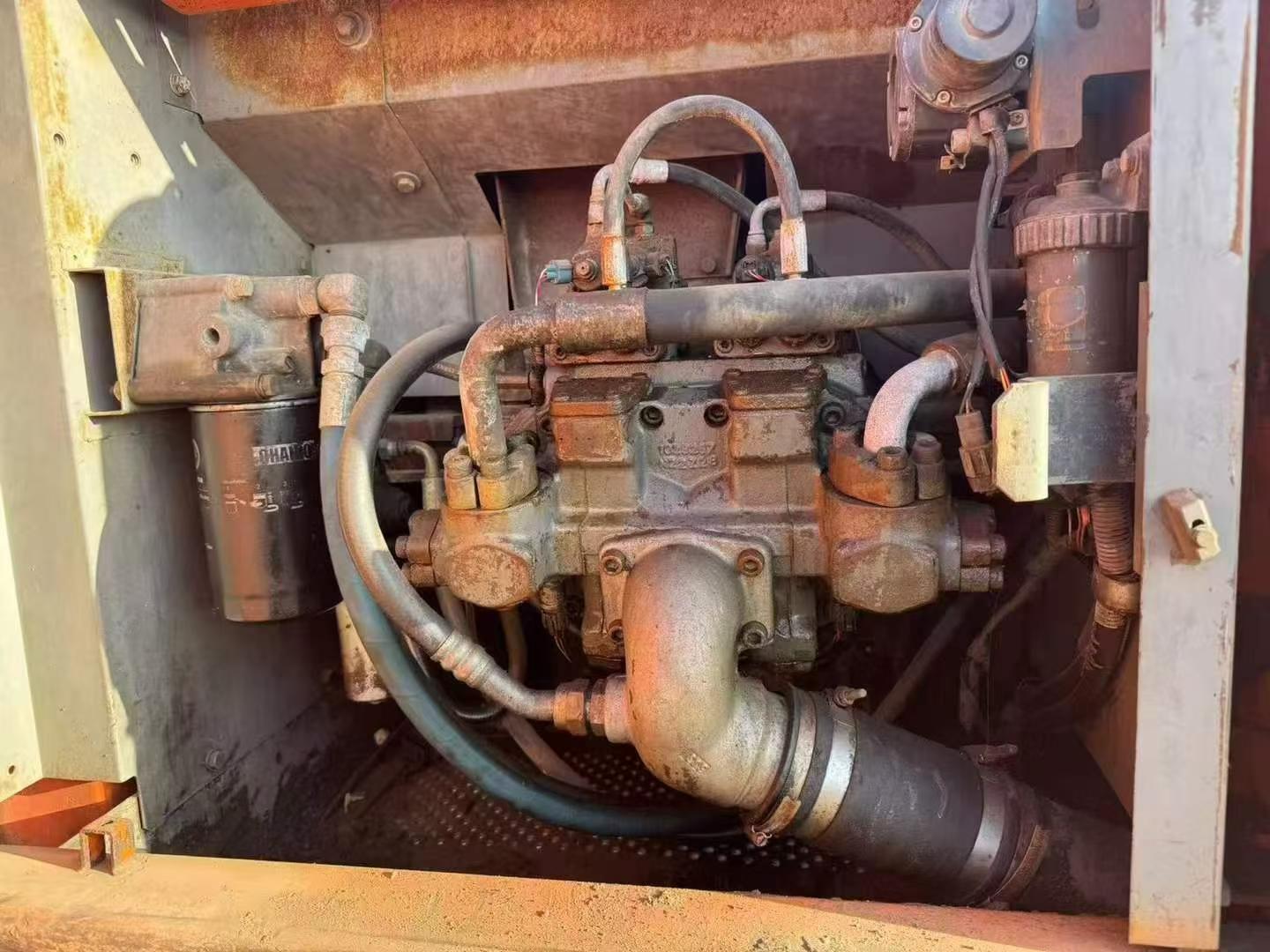 Buy Hitachi ZX200-6 Used Excavator / 4