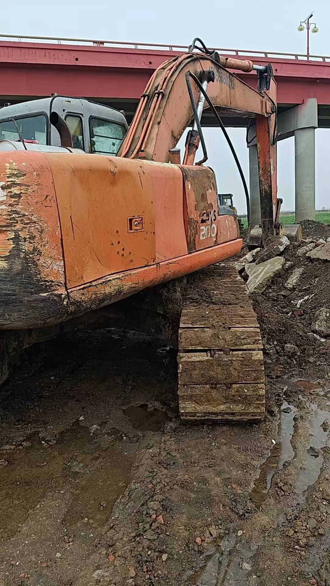 Buy Hitachi ZX200-6 Used Excavator / 3