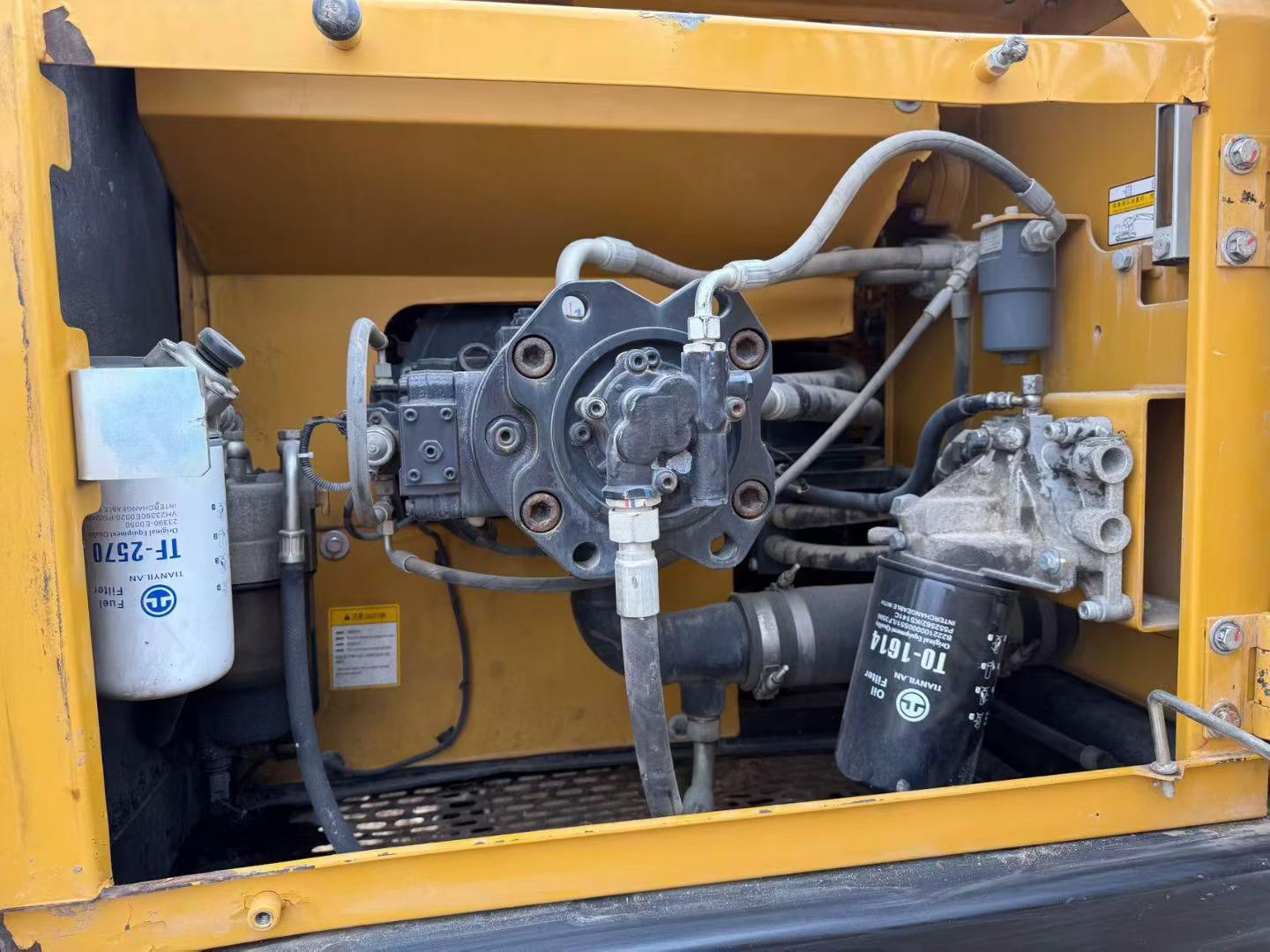 Buy Sany SY200C Used Excavator / 6