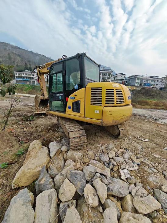 Buy Komatsu PC70-8 Used Excavator / 1