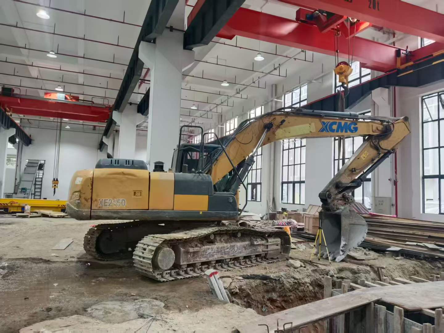 Buy XCMG XE200 Used Excavator / 7