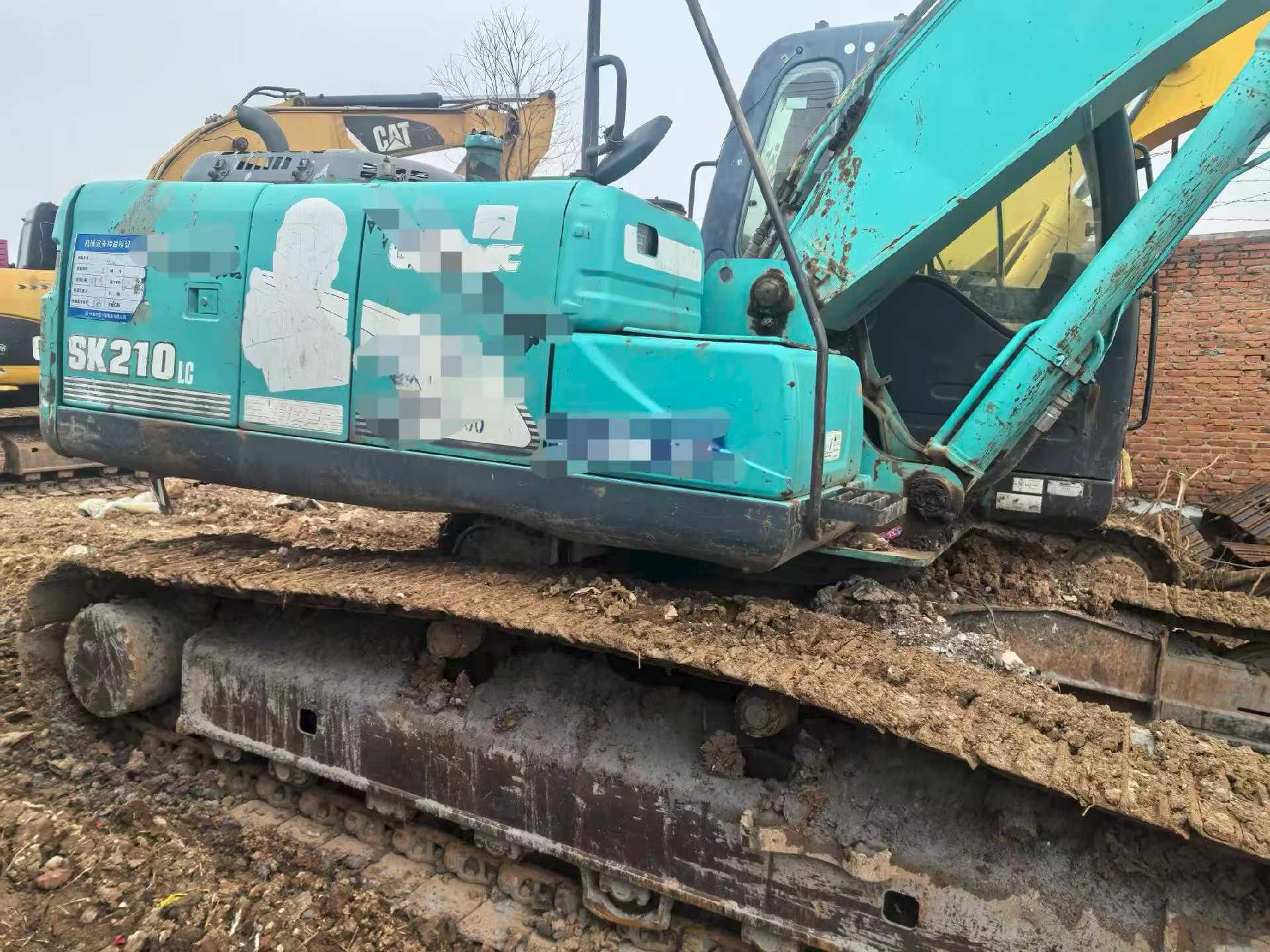 Buy Kobelco SK210LC Used Excavator / 3