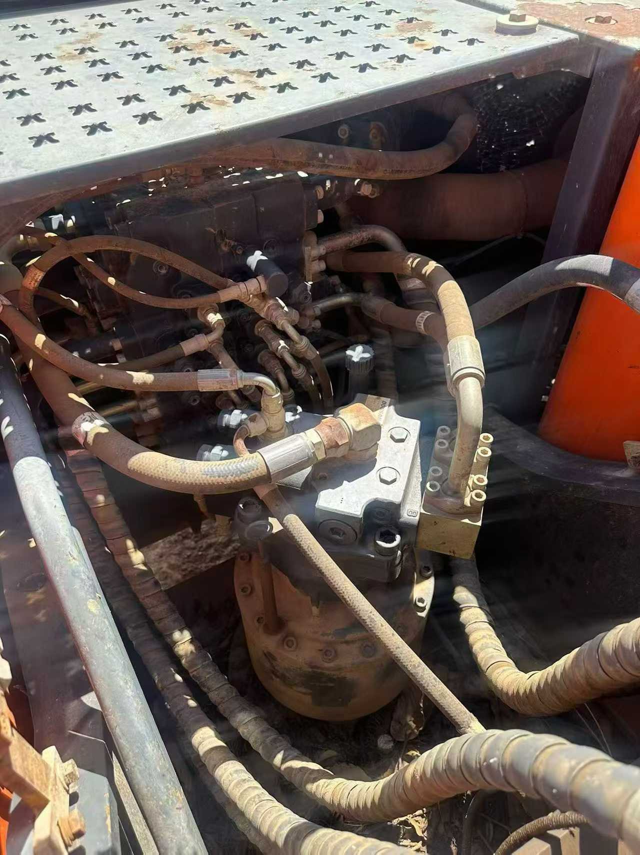 Buy Doosan DH215-7 Used Excavator / 2