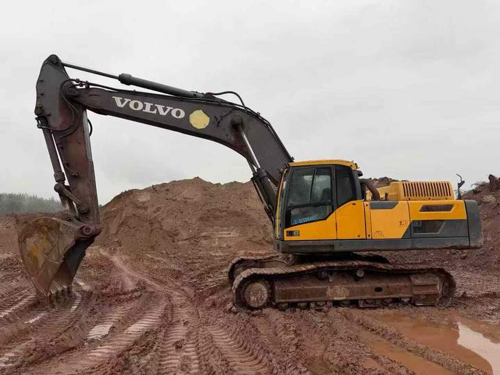 Buy Volvo EC350D Used Excavator / 1