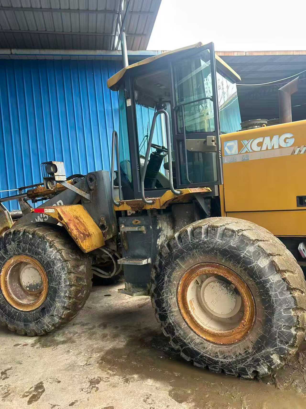 Buy XCMG LW500D Used Loader / 9 Buy XCMG LW500D Used Loader / 9