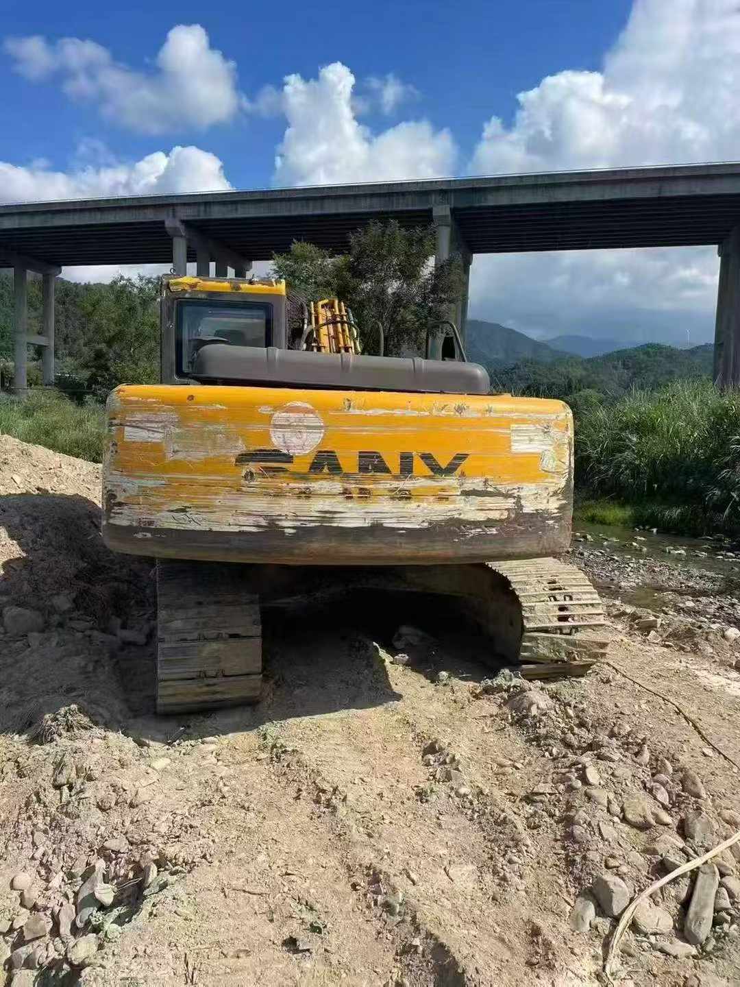 Buy Sany SY215C Used Excavator / 1