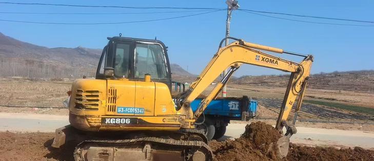 Buy XCMG XE60 Used Excavator / 1