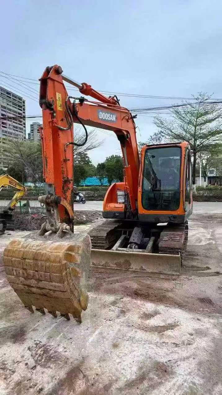 Buy Doosan DX75 Used Excavator / 3