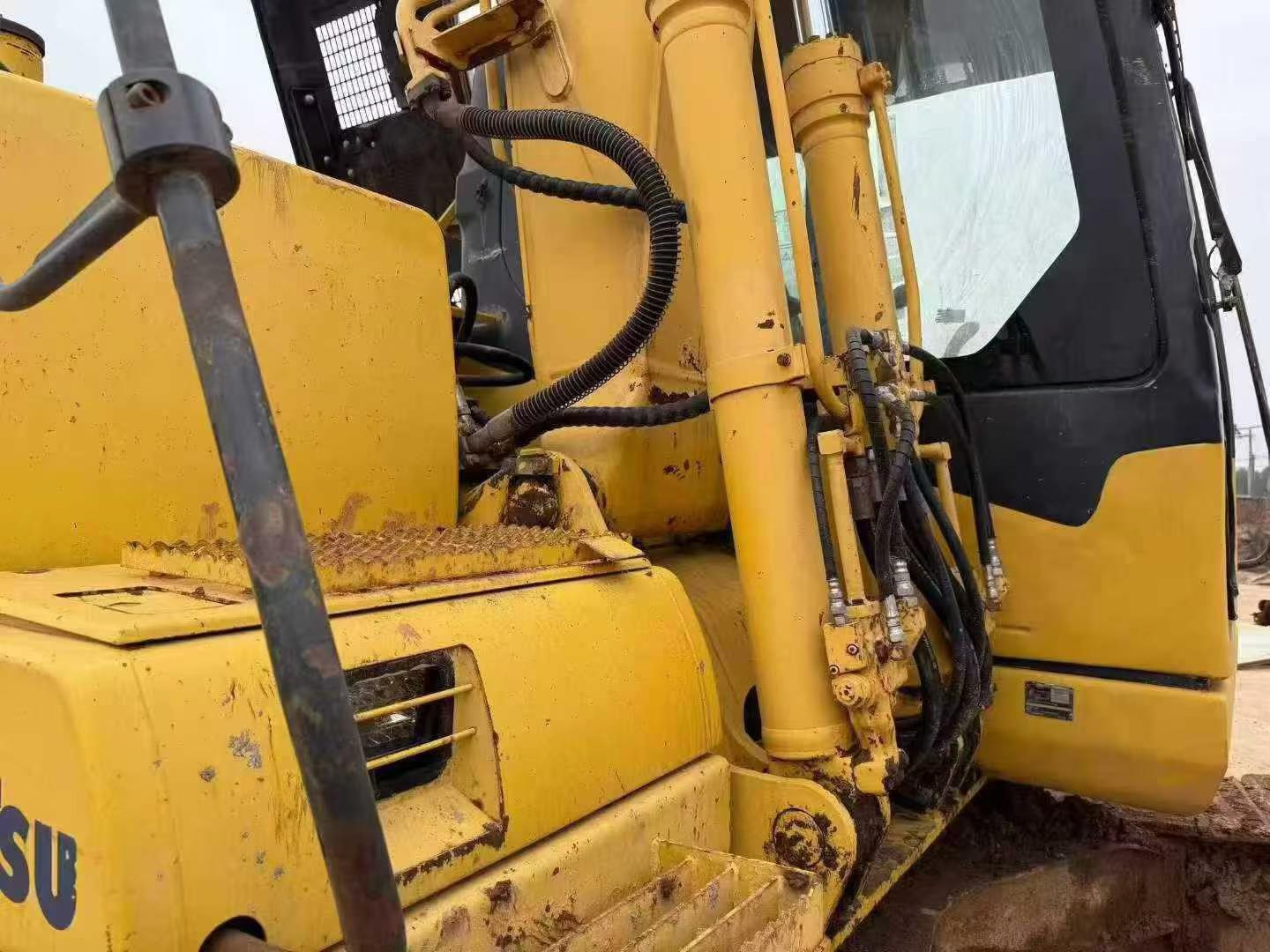 Buy Komatsu PC130-7K Used Excavator / 6