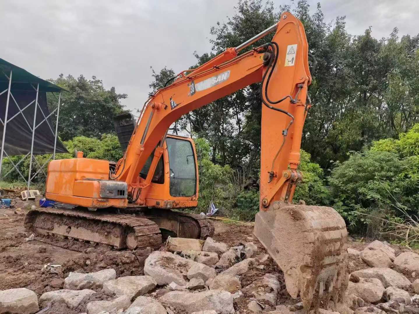 Buy Doosan DH150 Used Excavator / 2 Buy Doosan DH150 Used Excavator / 2
