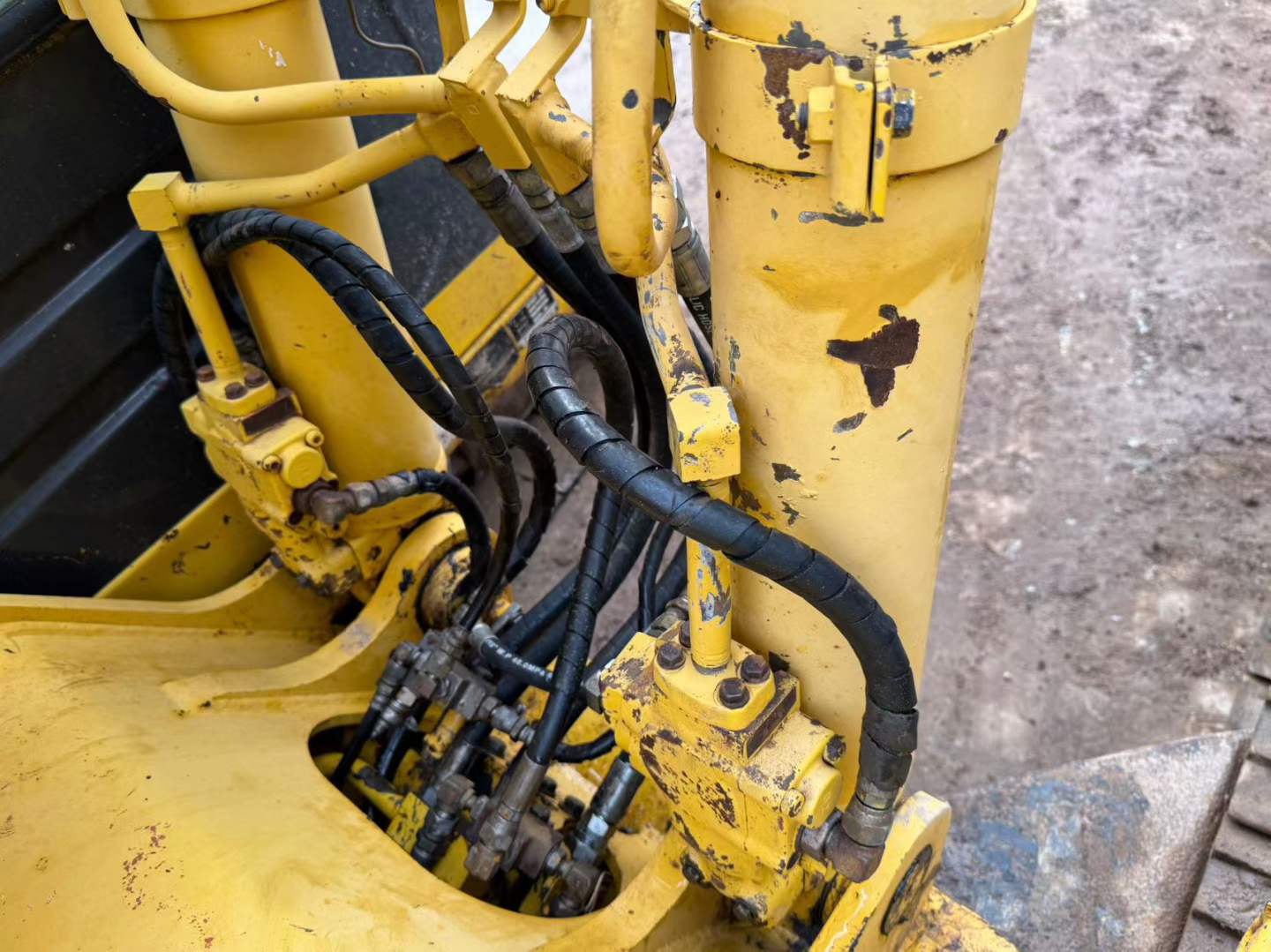 Buy Komatsu PC120-6E Used Excavator / 4