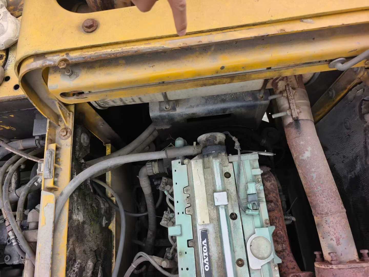 Buy Volvo EC200 Used Excavator / 8