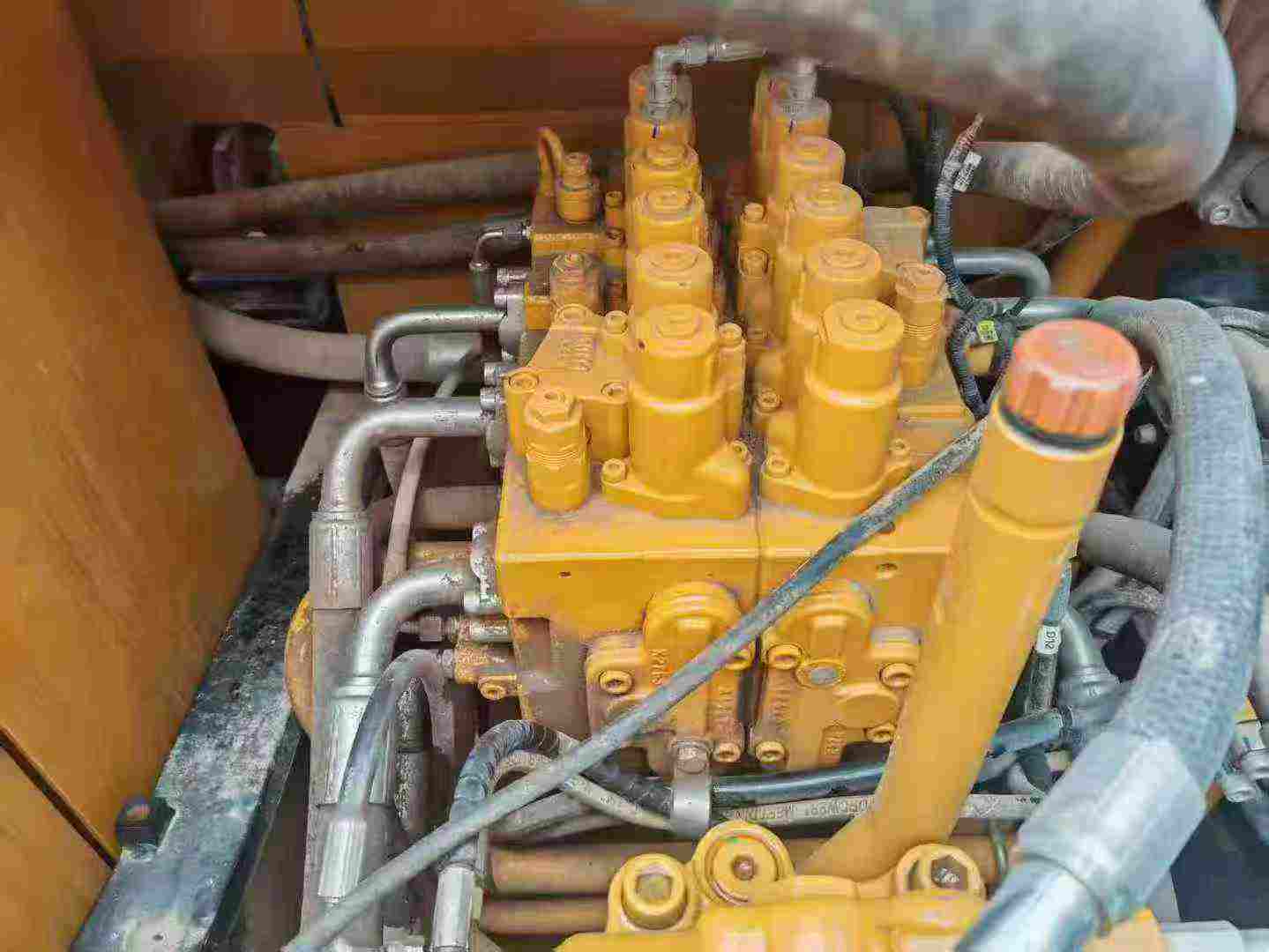 Buy Sany SY215C Used Excavator / 2