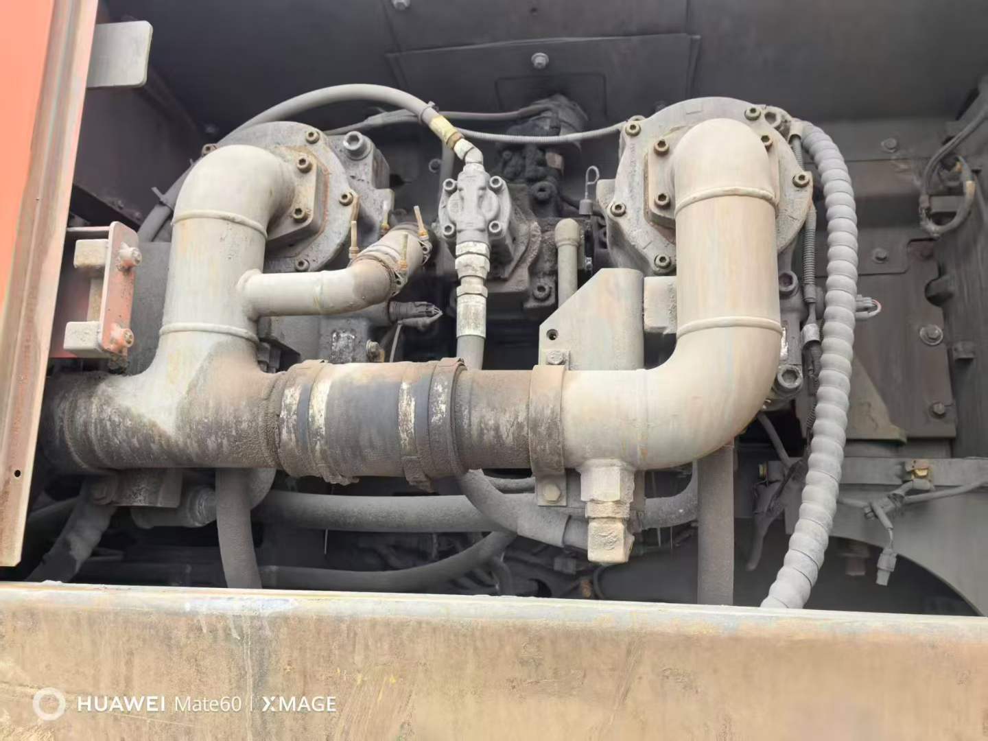 Buy Hitachi ZX890LCH-5A Used Excavator / 8