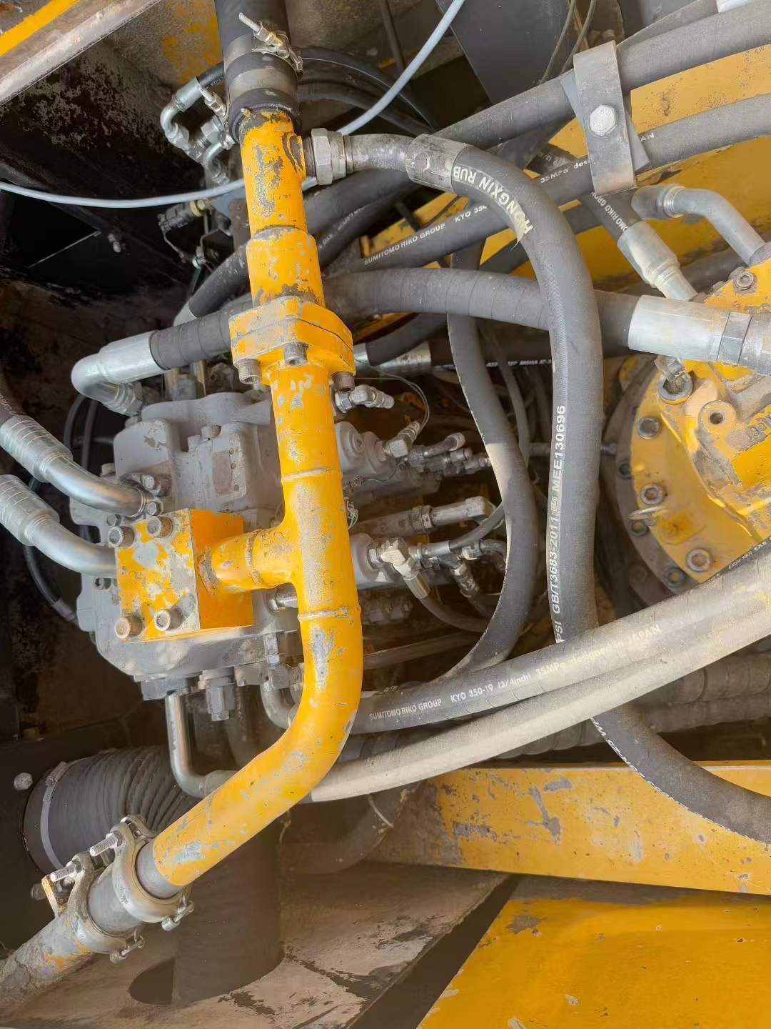 Buy Kato 820-3SP Used Excavator / 6