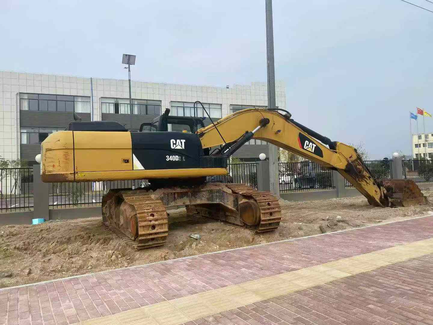 Buy Caterpillar 340D2L Used Excavator / 6