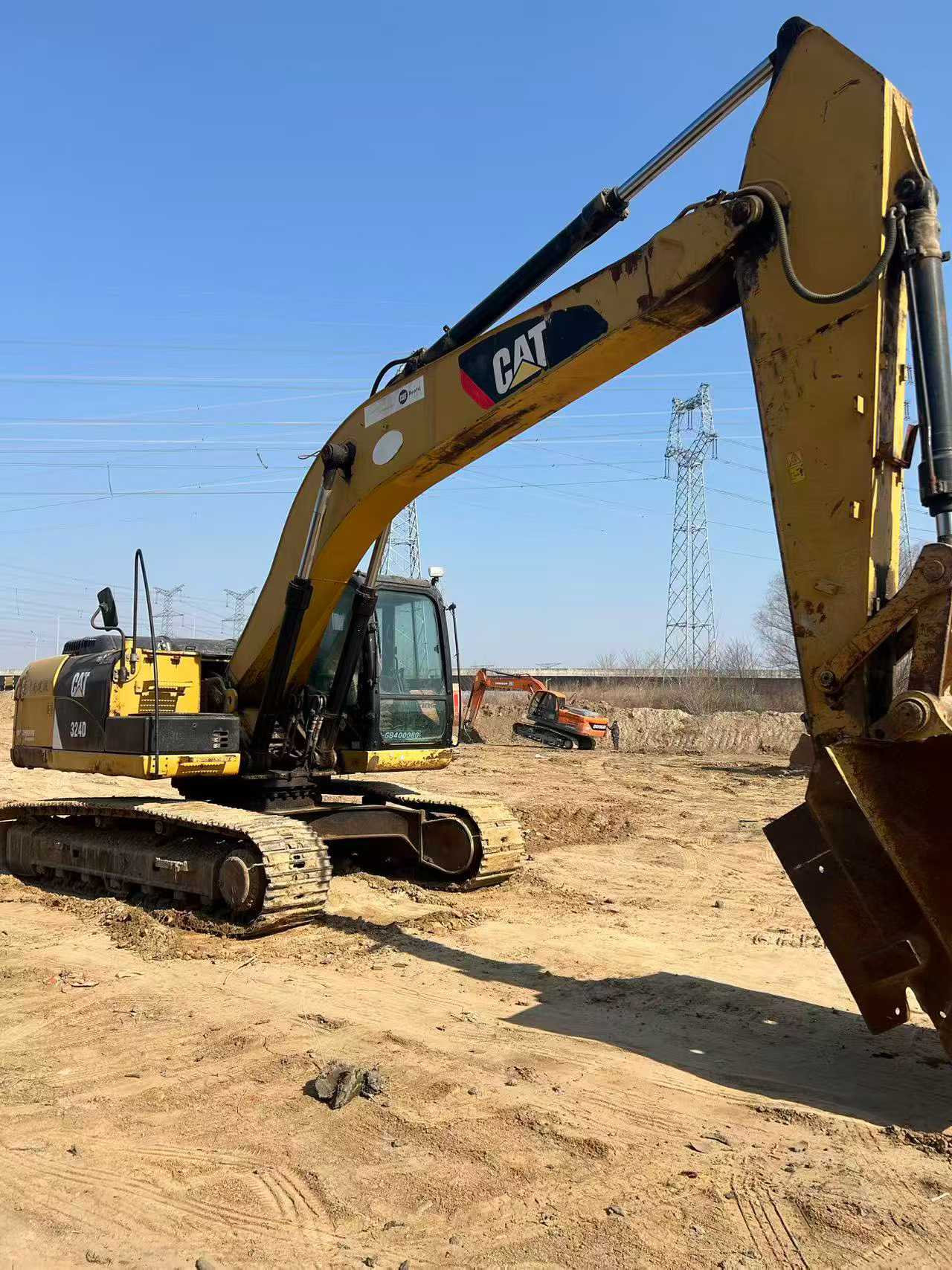 Buy Caterpillar 324D Used Excavator / 9