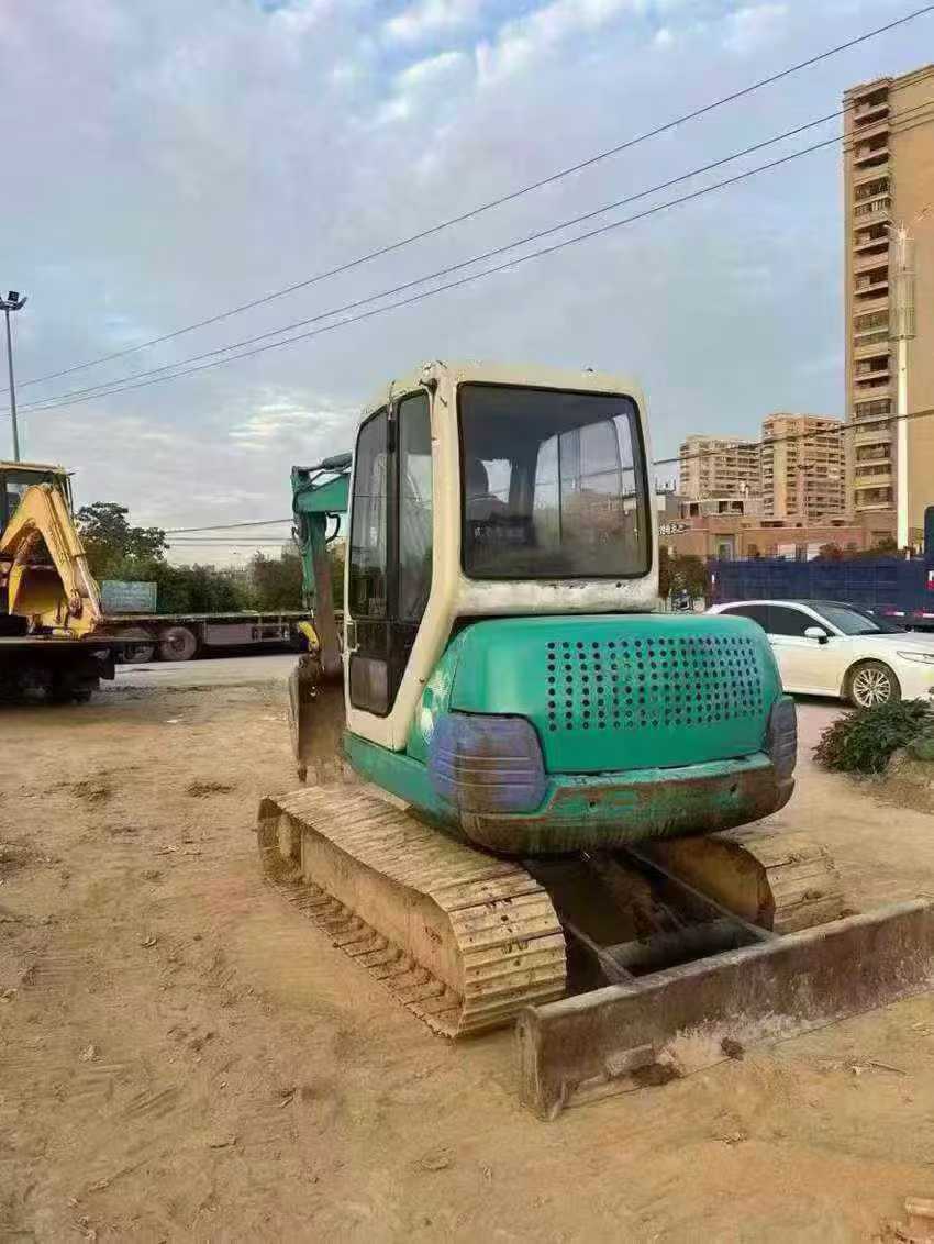 Buy Komatsu PC40-7 Used Excavator / 4 Buy Komatsu PC40-7 Used Excavator / 4