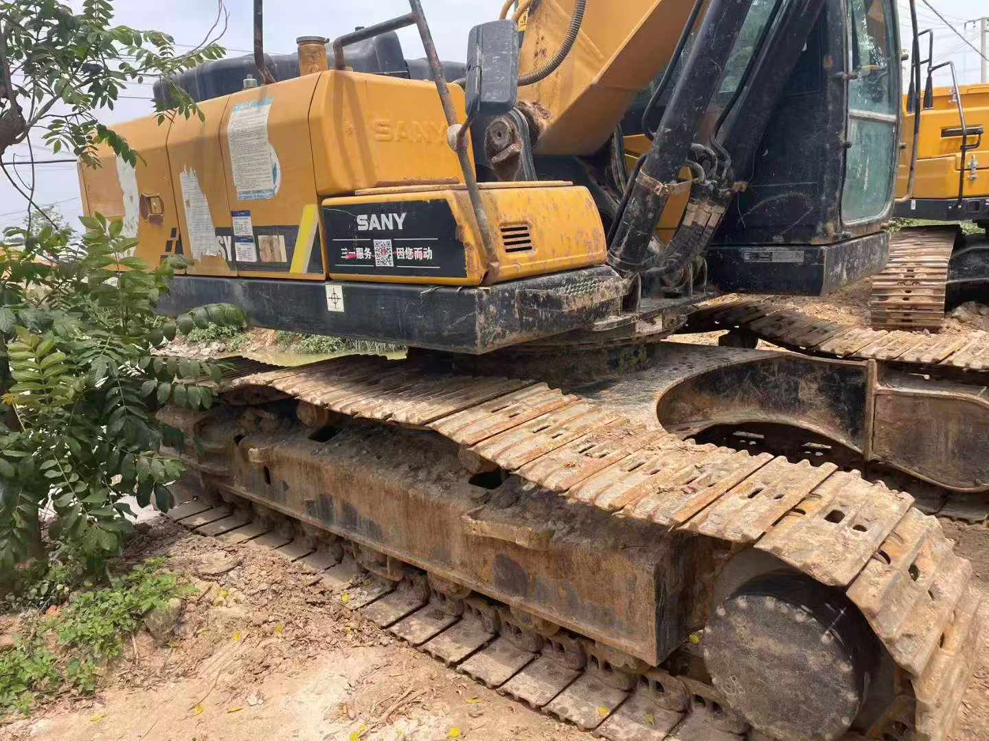 Buy Sany SY200C Used Excavator / 2