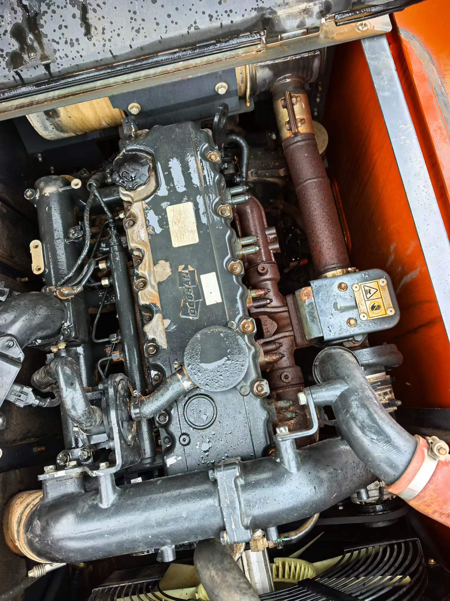 Buy Doosan DX215-9C Used Excavator / 2