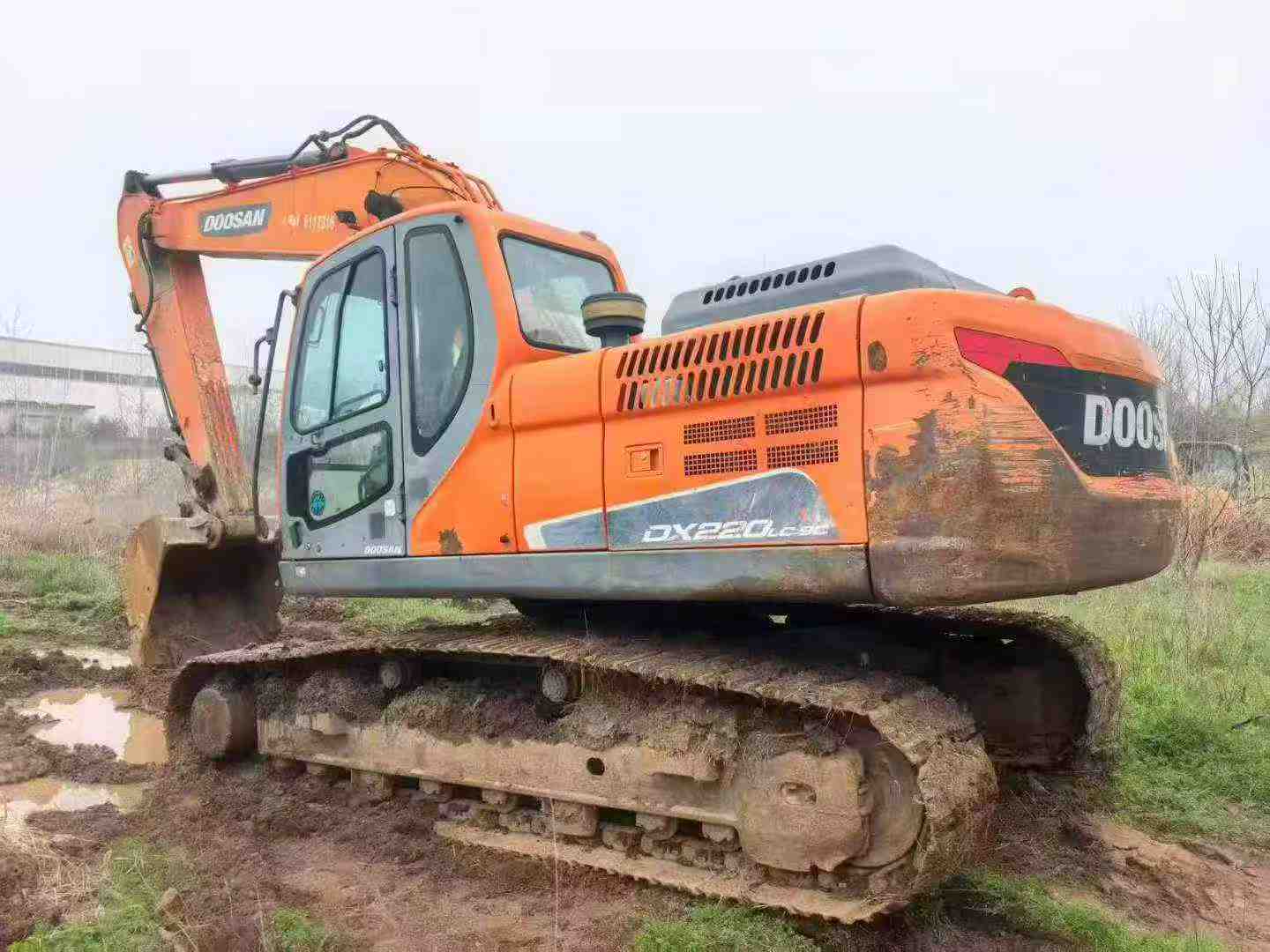 Buy Doosan DX220LC-9C Used Excavator / 2