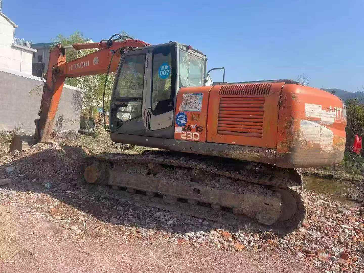 Buy Hitachi EX200-3 Used Excavator / 2