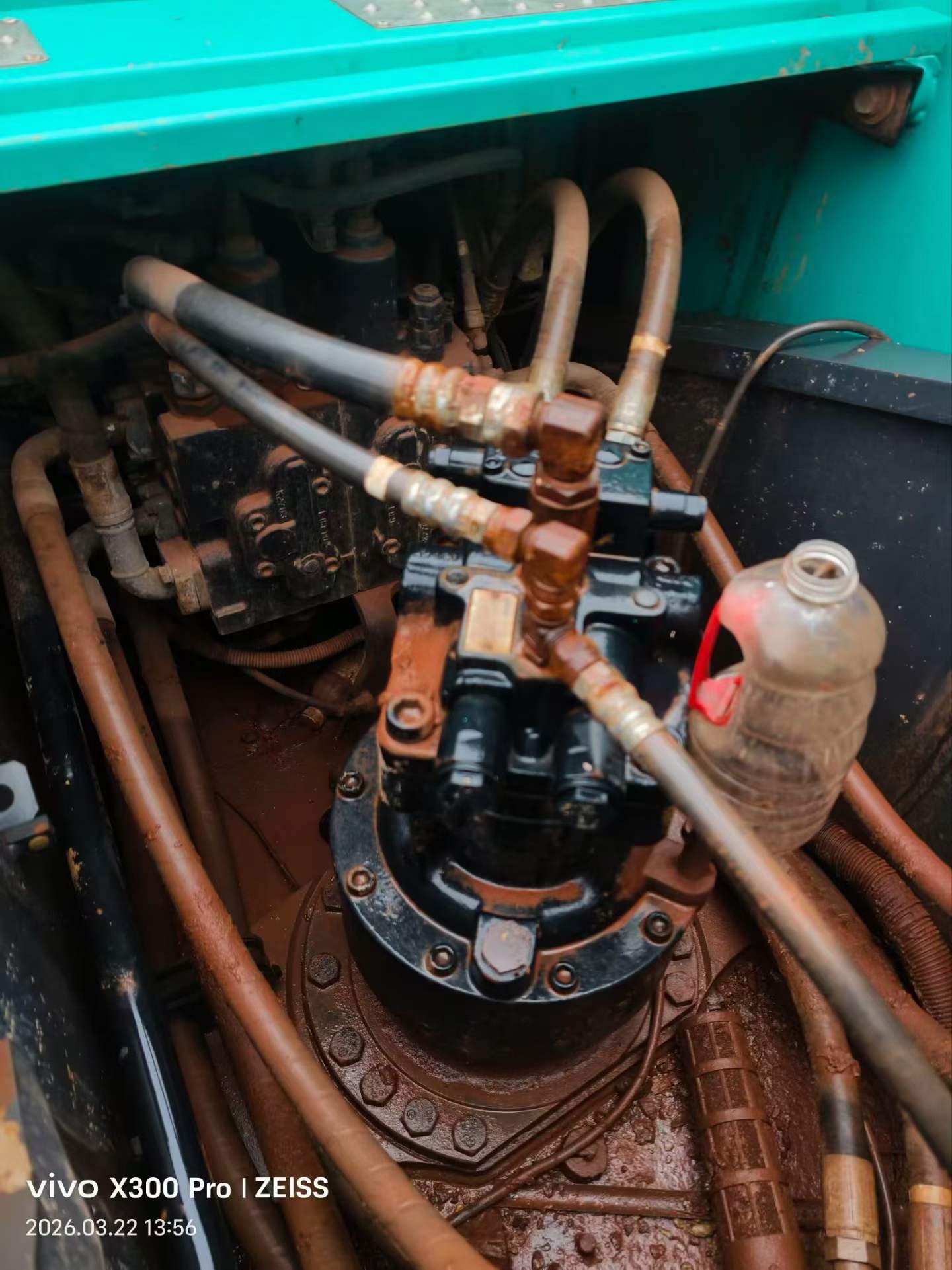 Buy Kobelco SK210-6 Used Excavator / 8