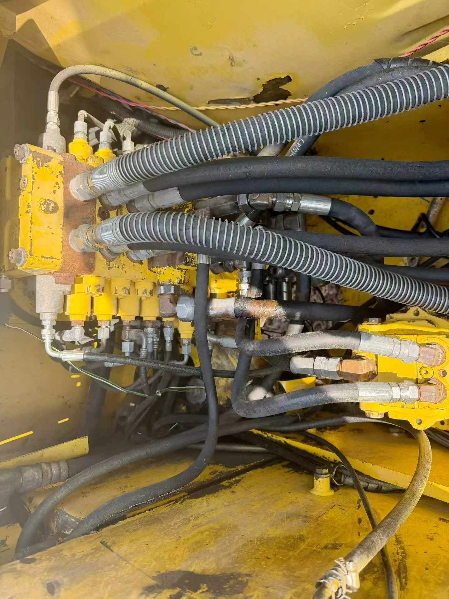 Buy Komatsu PC130-7 Used Excavator / 6