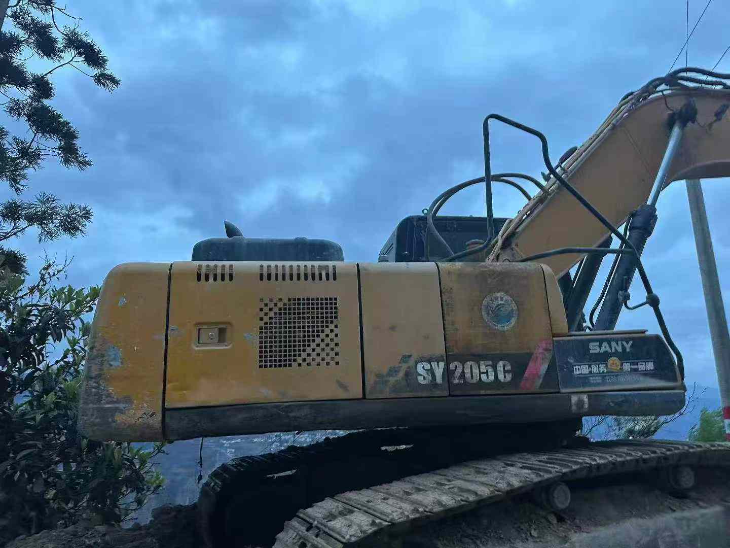 Buy Sany SY205C Used Excavator / 2
