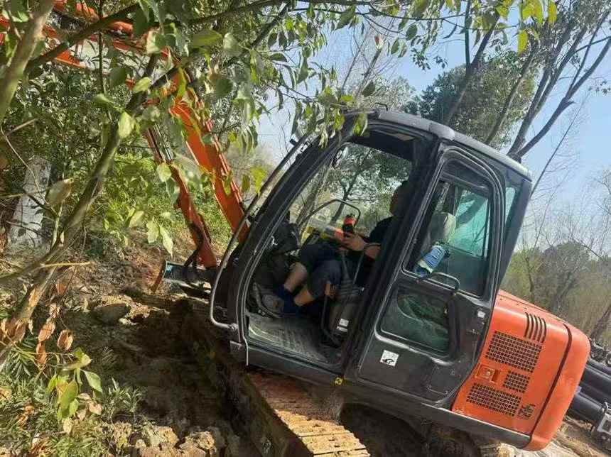 Buy Hitachi ZX60-5A Used Excavator / 5