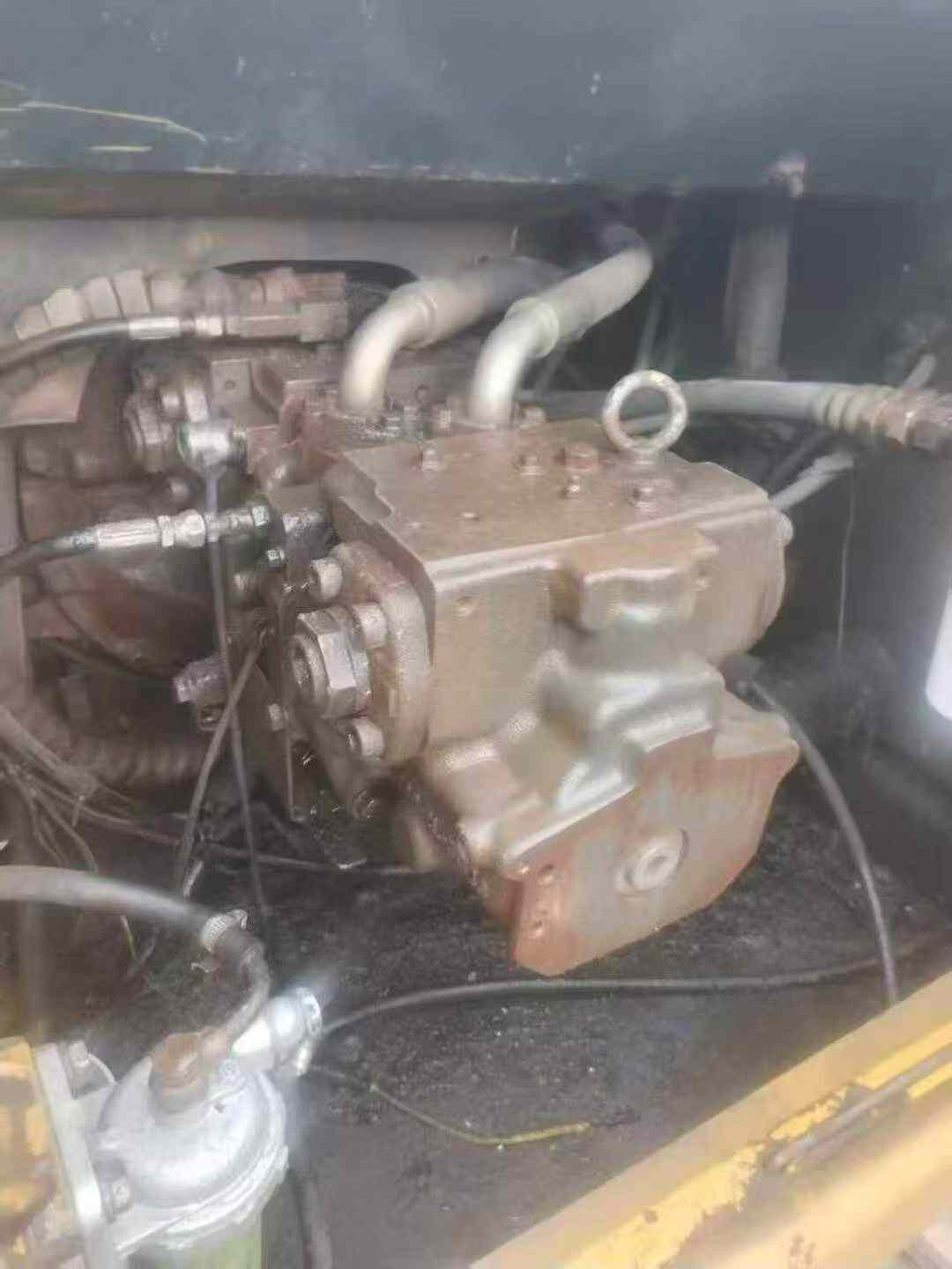 Buy Komatsu PC220-7 Used Excavator / 2