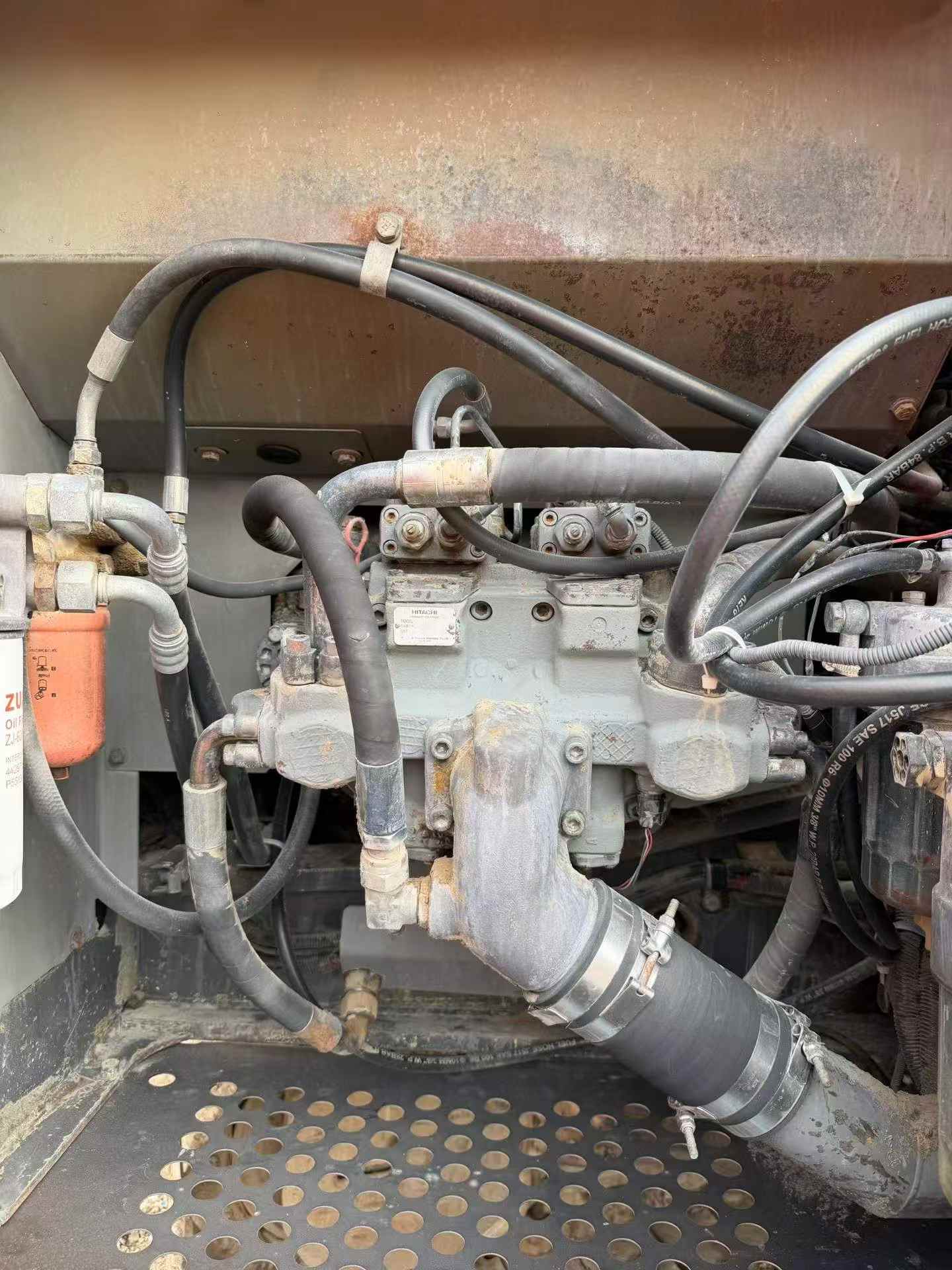 Buy Hitachi EX200-3 Used Excavator / 4