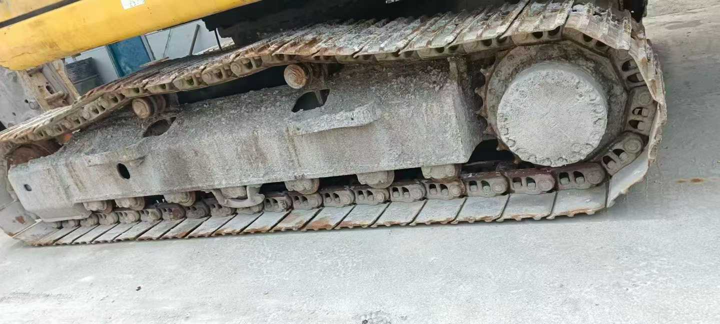 Buy Komatsu PC200-8 Used Excavator / 5