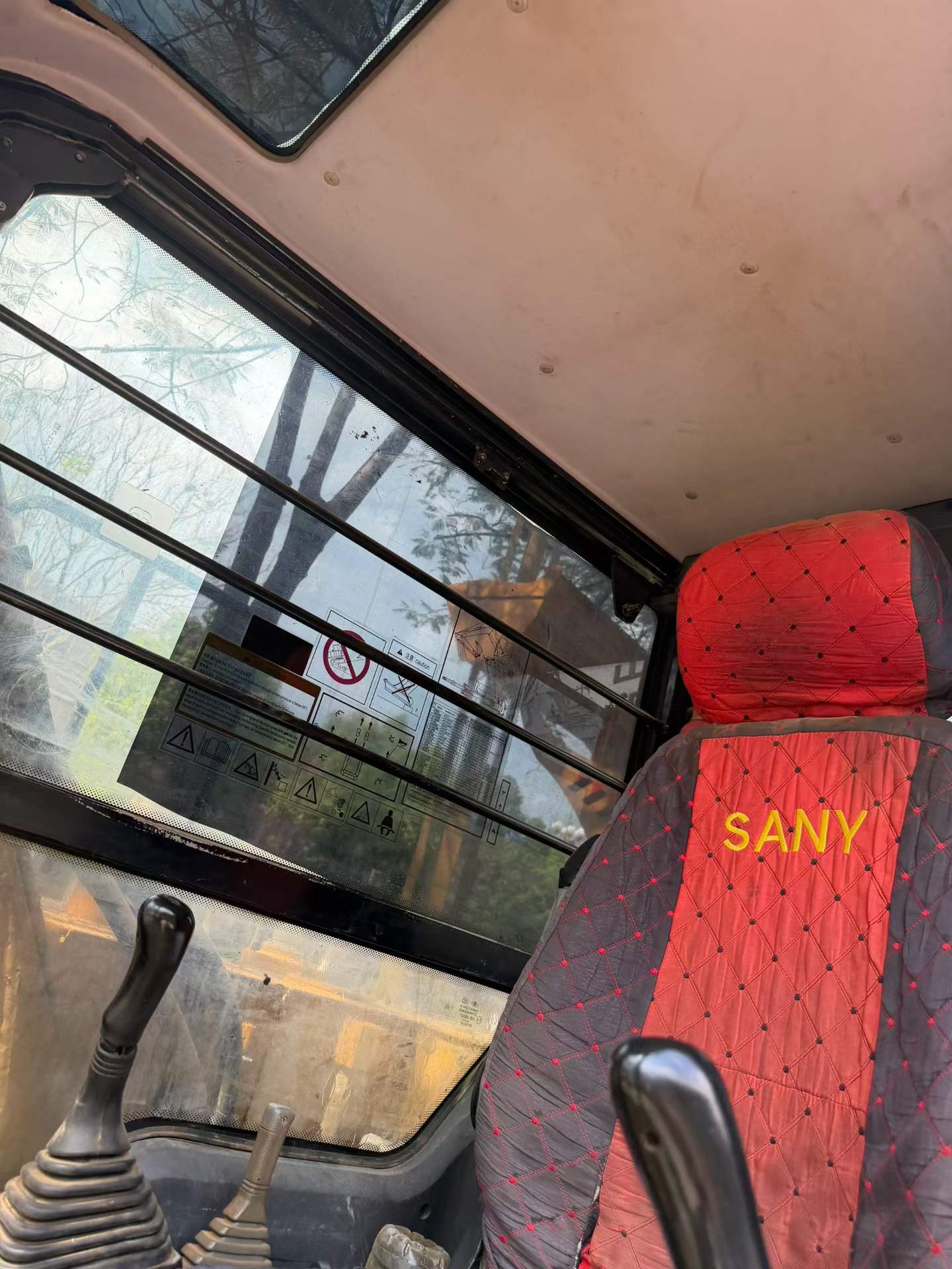 Buy Sany SY70C Used Excavator / 8