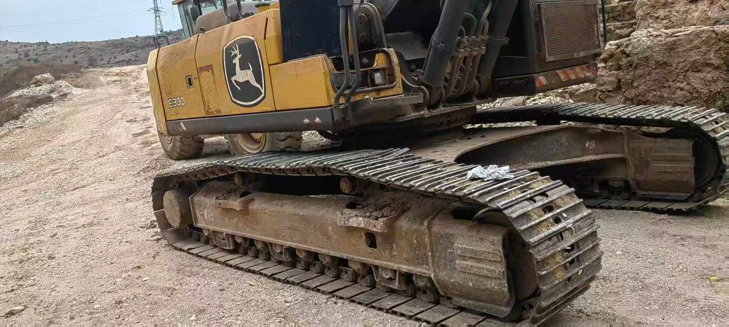 Buy JohnDeere E300LC Used Excavator / 2