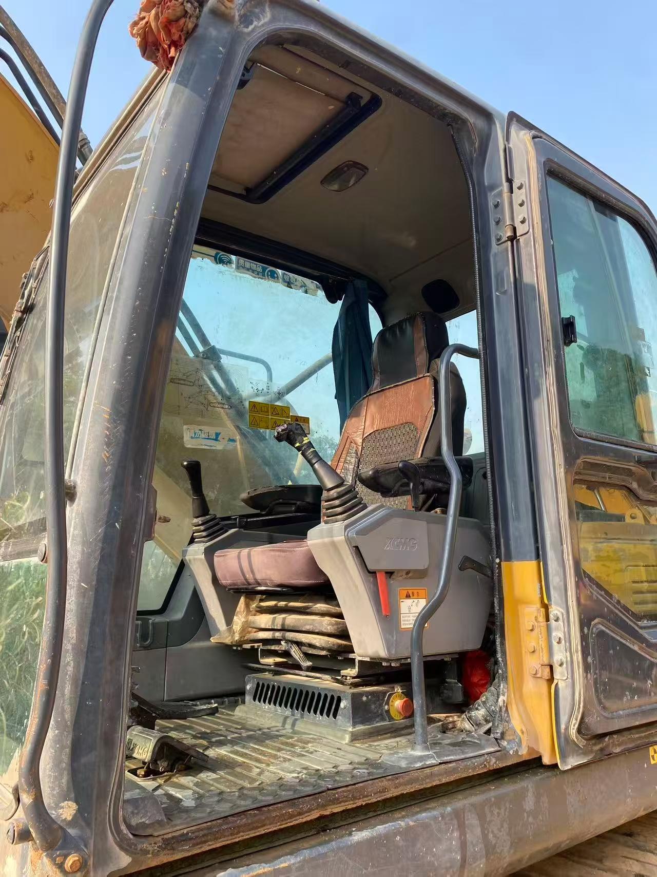 Buy XCMG XE200 Used Excavator / 3