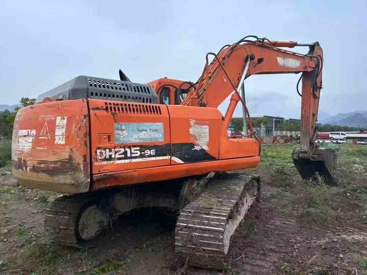 Buy Doosan DH215-7 Used Excavator / 1