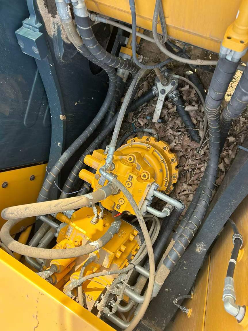 Buy Hyundai R215VS Used Excavator / 2