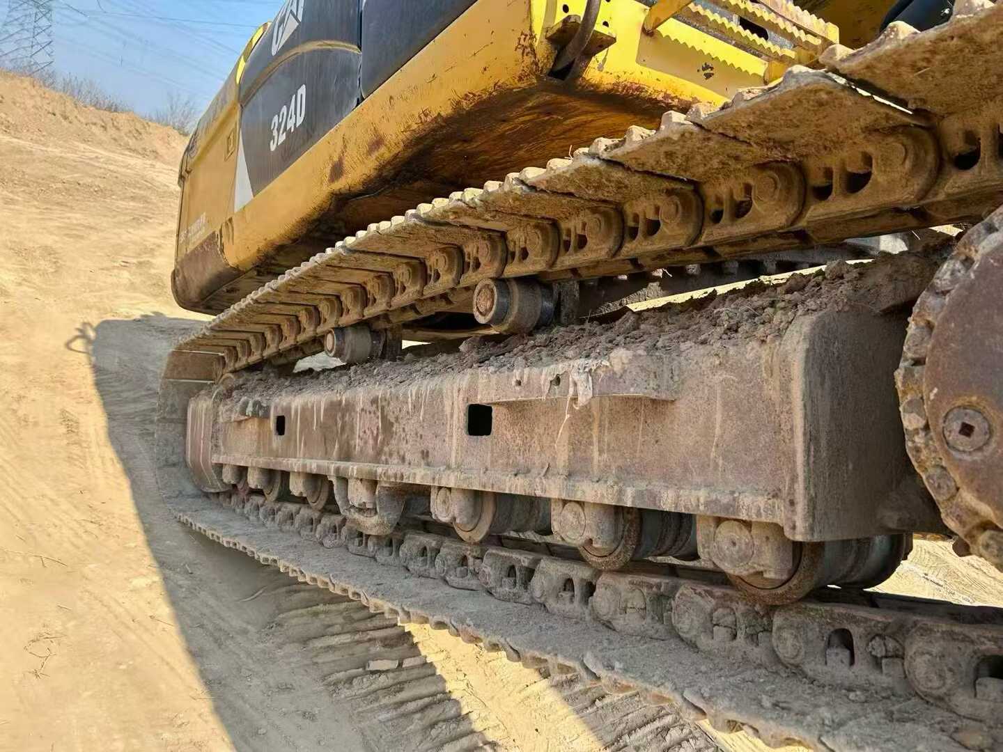 Buy Caterpillar 324D Used Excavator / 4