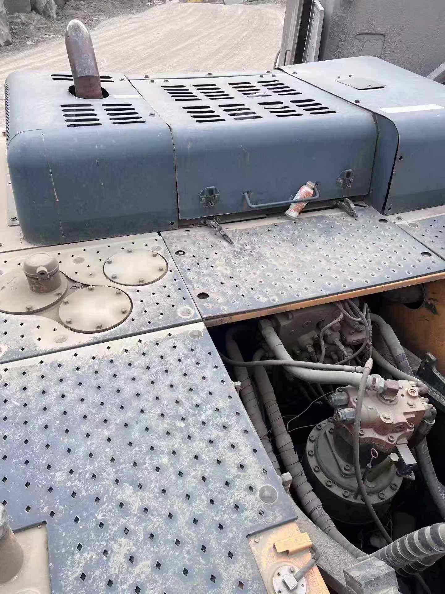 Buy Hyundai R385LVS Used Excavator / 4