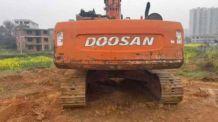 Buy Doosan DH300-7 Used Excavator / 1