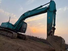 Buy Kobelco SK200-10 Used Excavator / 2 Buy Kobelco SK200-10 Used Excavator / 2