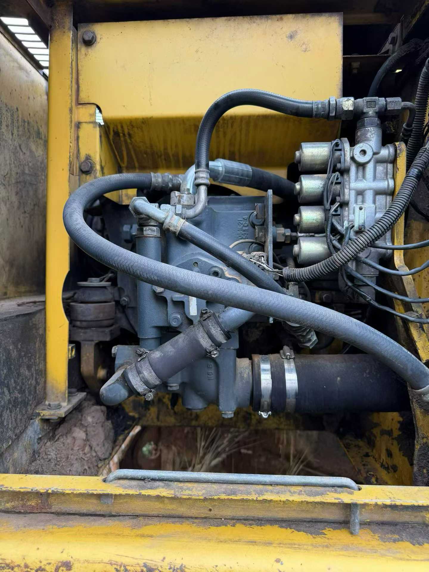 Buy Komatsu PC100 Used Excavator / 4