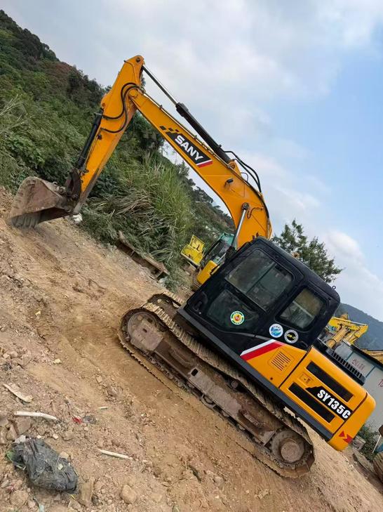 Buy Sany SY135 Used Excavator / 1