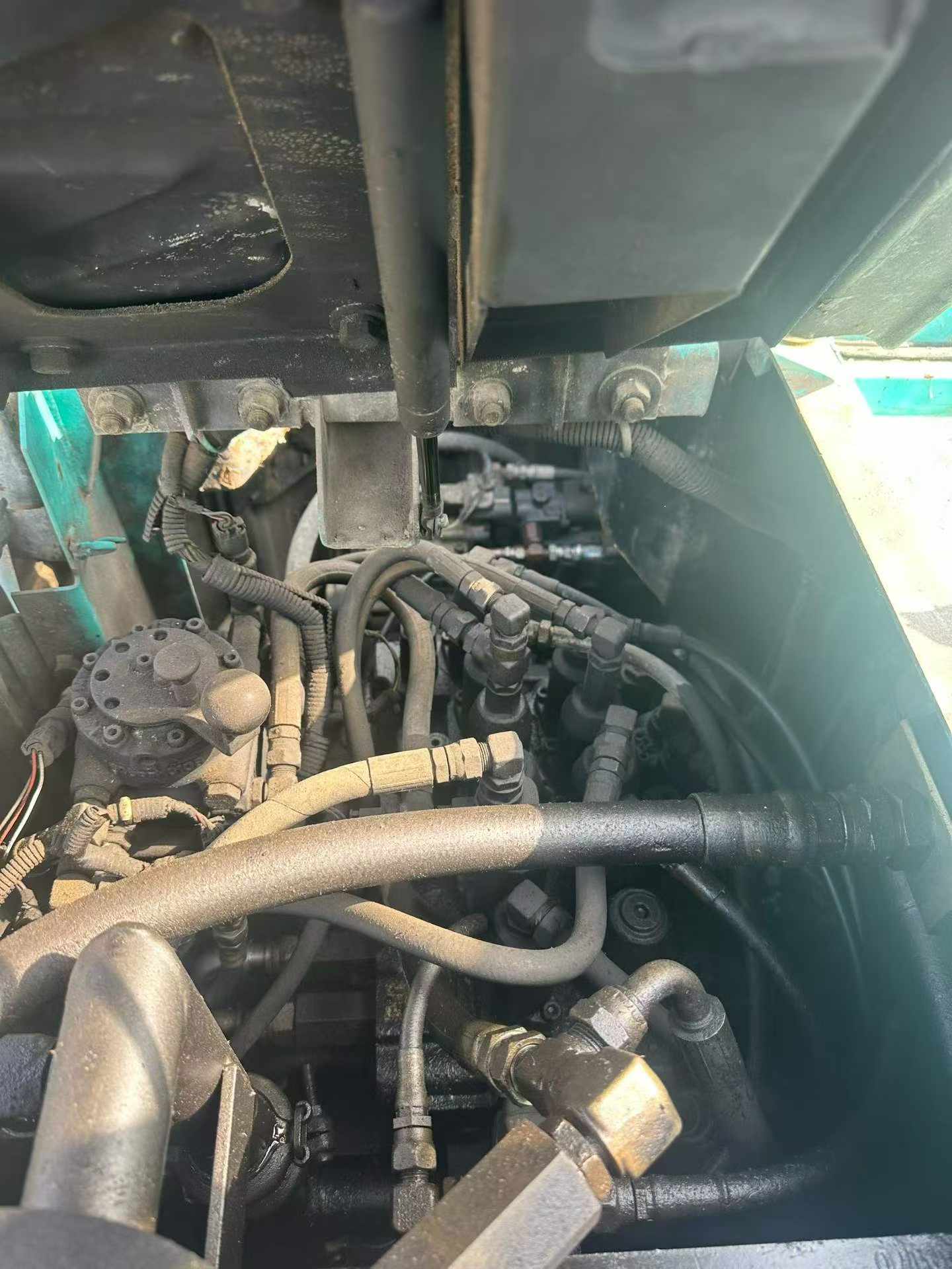 Buy Kobelco SK135 Used Excavator / 5