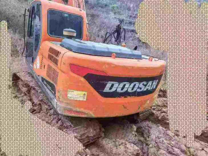Buy Doosan S130W-3 Used Excavator / 1