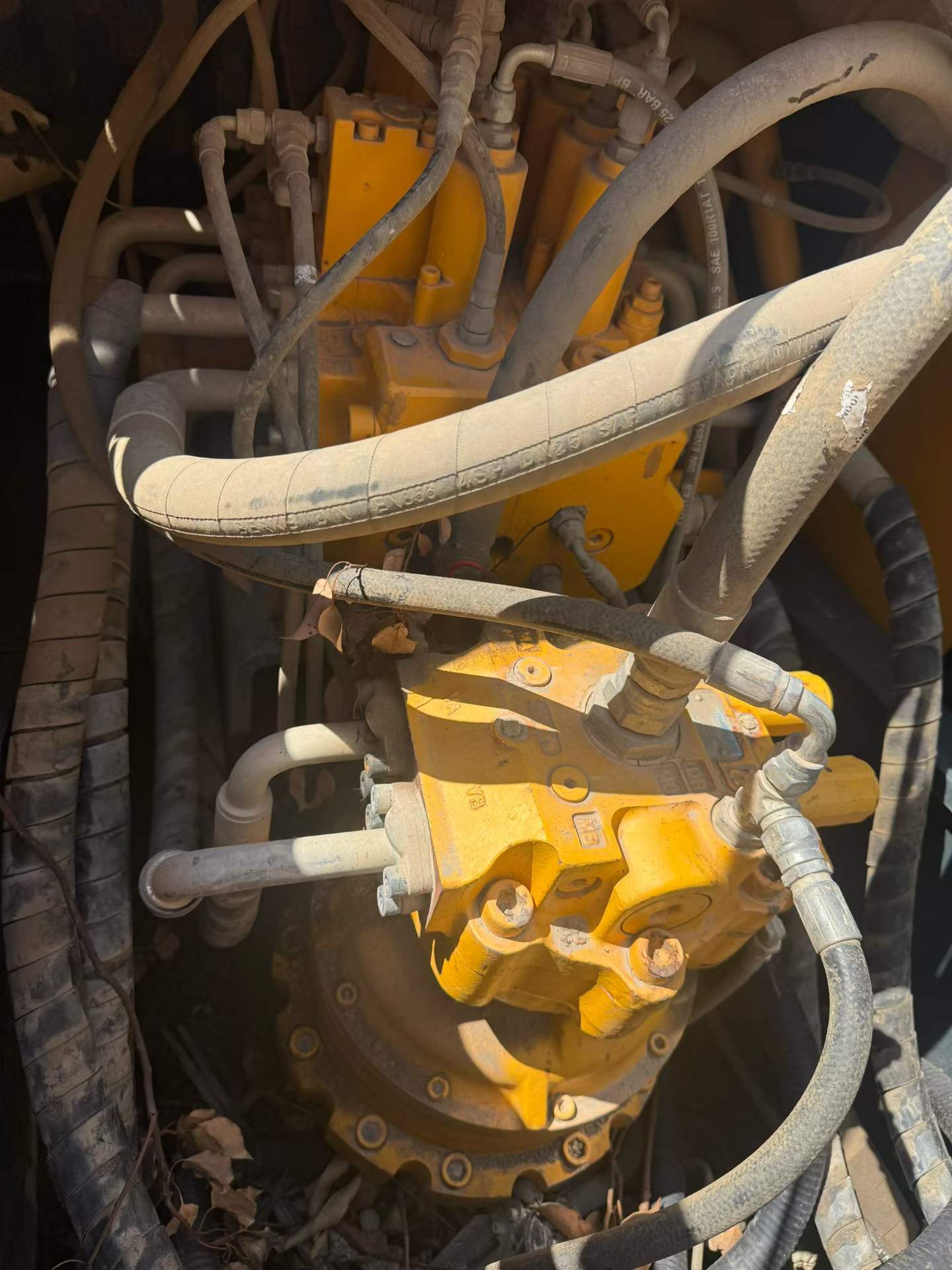 Buy Hyundai R215-7 Used Excavator / 4