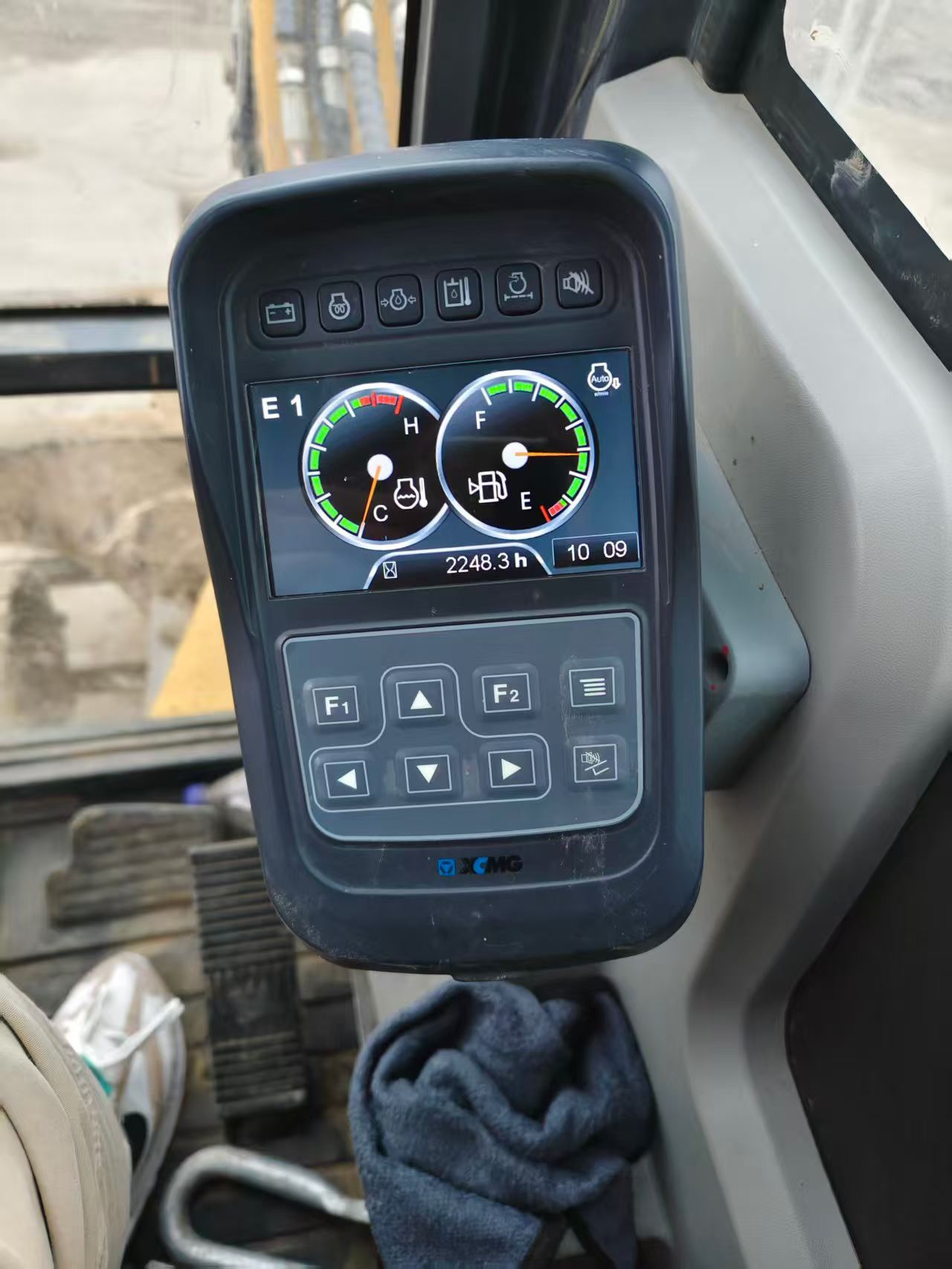 Buy XCMG XE60 Used Excavator / 8