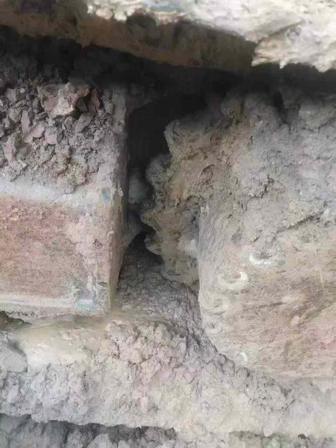 Buy Komatsu PC220-7 Used Excavator / 3